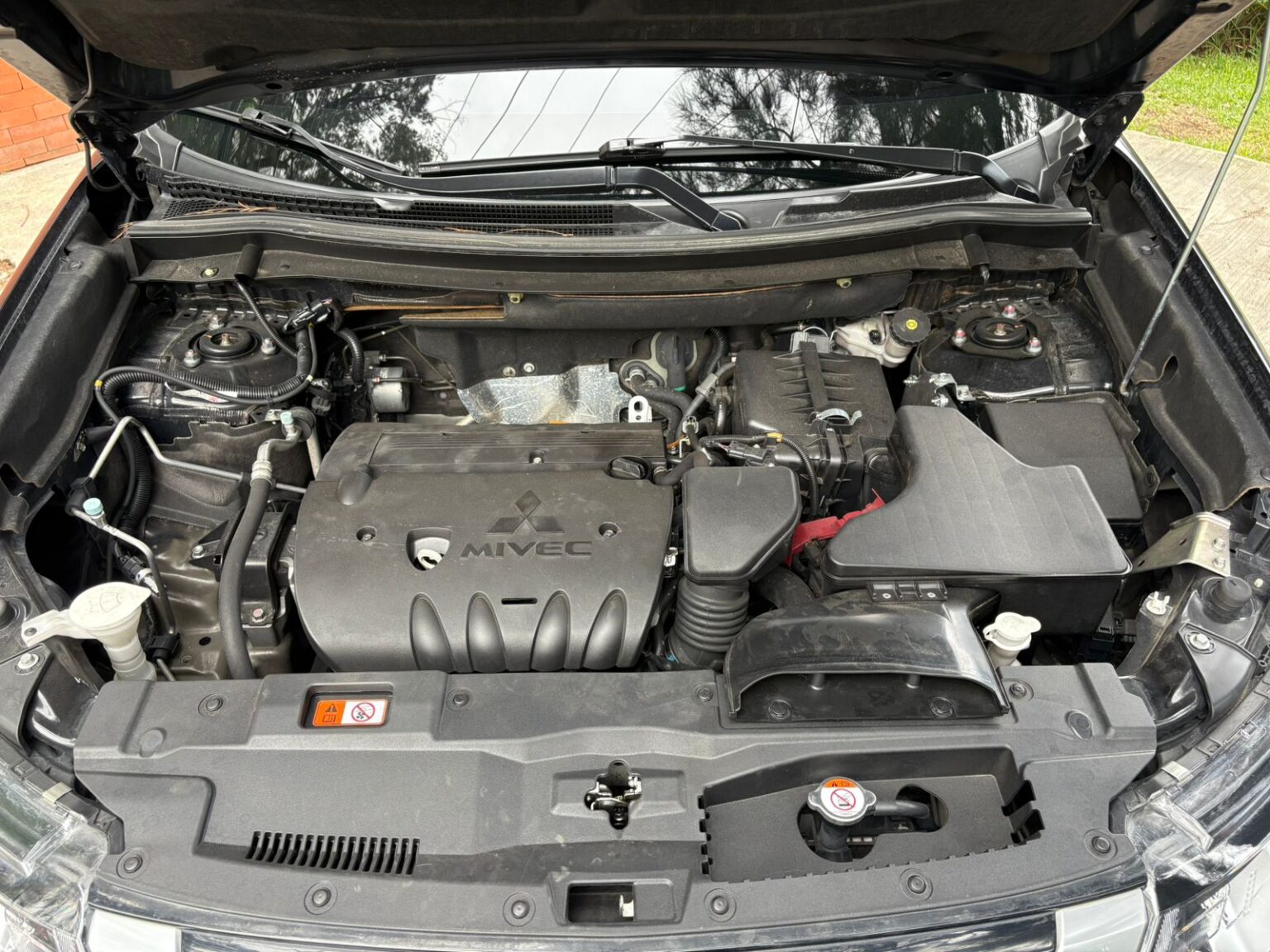 Mitsubishi-Outlander-4WD-2022-184JGF (18)