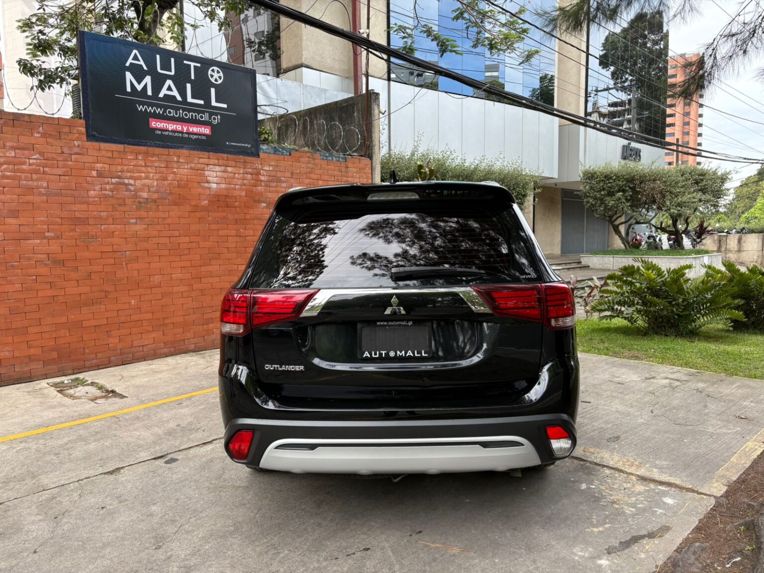 Mitsubishi-Outlander-4WD-2022-184JGF (5)