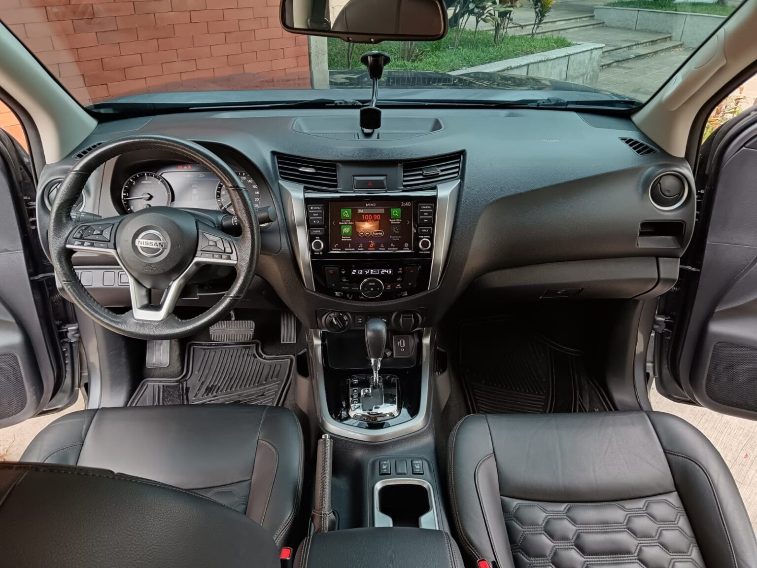 Nissan-Frontier-LE-2023-284JYY (11)