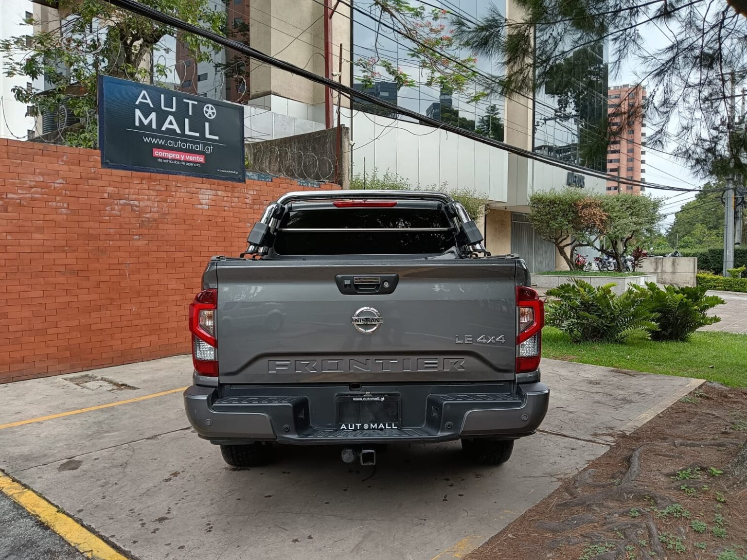 Nissan-Frontier-LE-2023-284JYY (14)