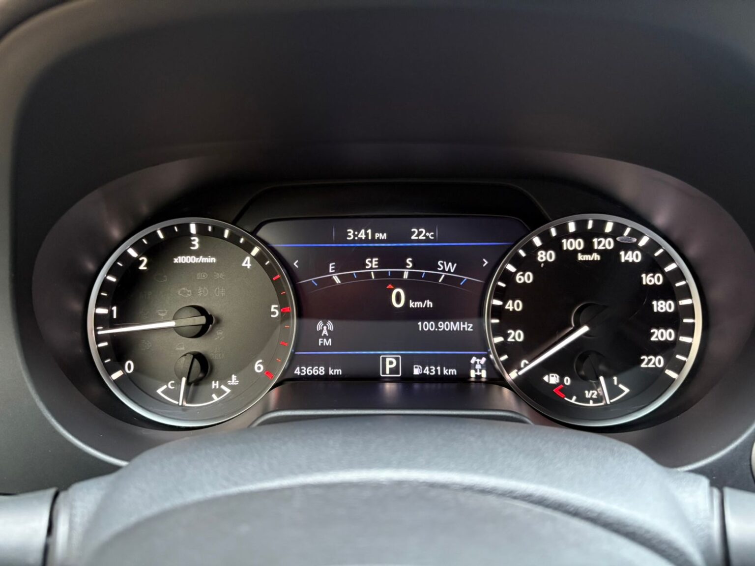 Nissan-Frontier-LE-2023-284JYY (17)