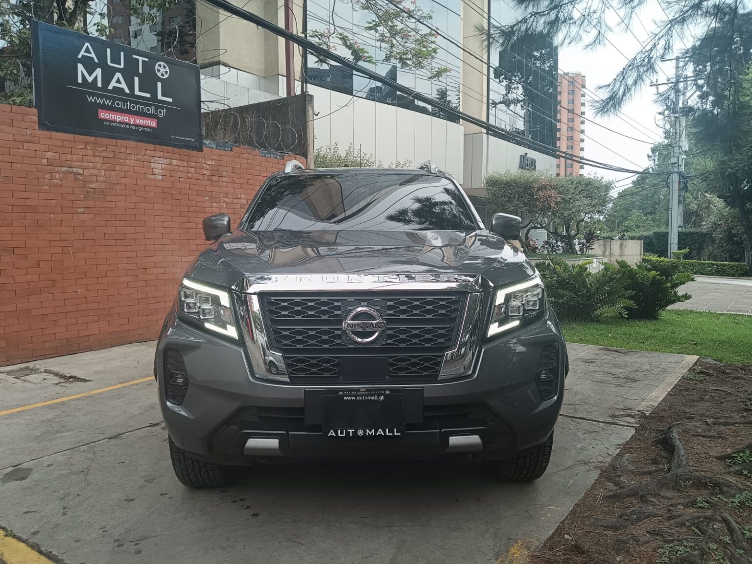 Nissan-Frontier-LE-2023-284JYY (7)