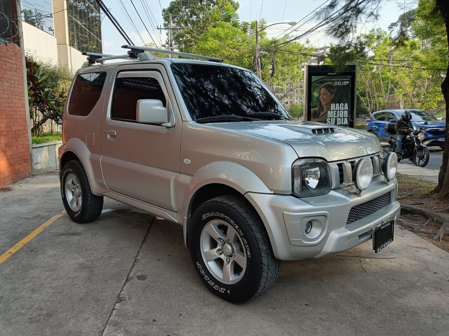 Suzuki-Jimny-JLX-AT-2013-038FLT (4)