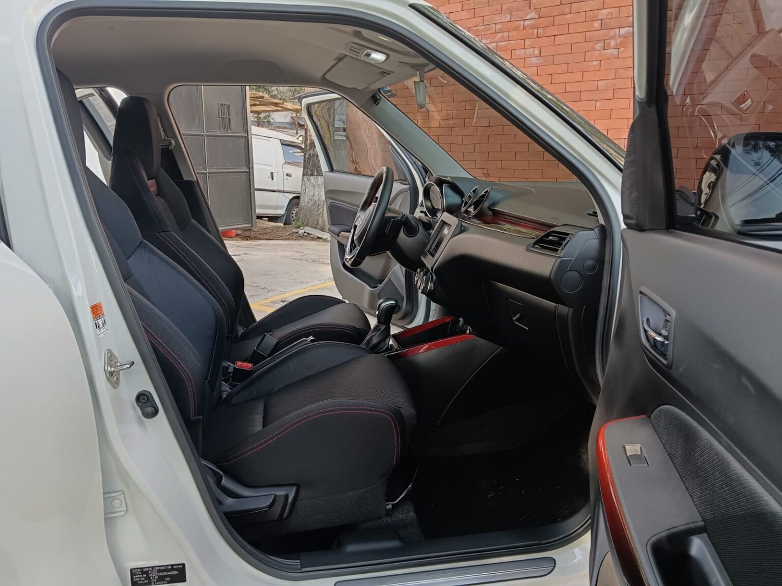 Suzuki-Swift-Sport-2024-415KWY (13)