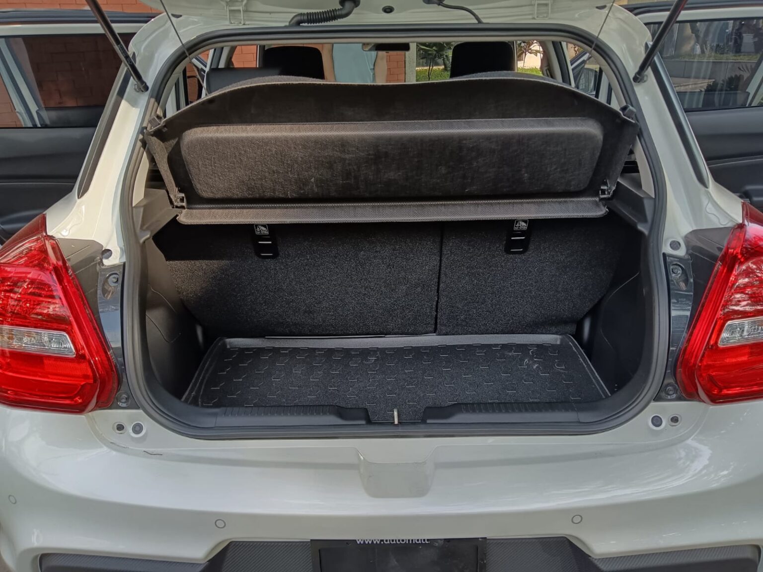 Suzuki-Swift-Sport-2024-415KWY (6)