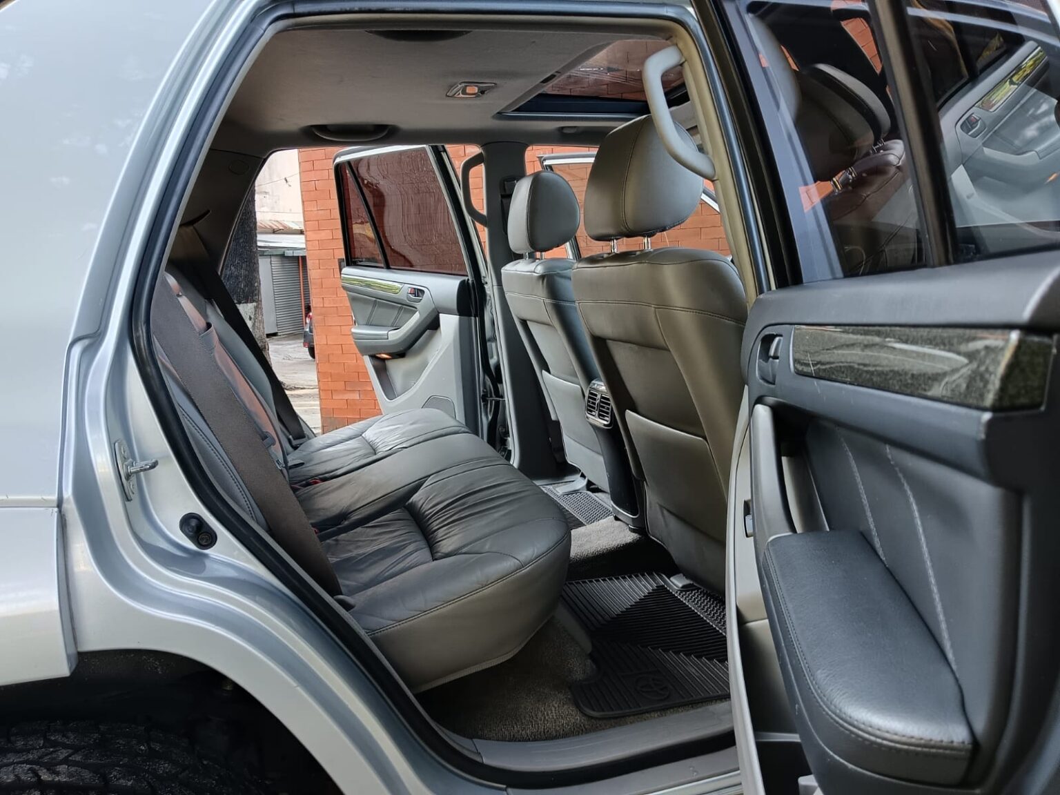 Toyota-4Runner-Limited-2003-996DVL (8)