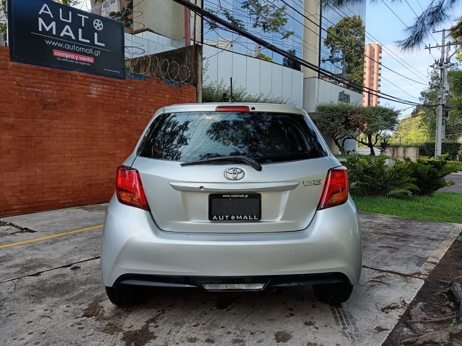 Toyota-Yaris-HB-AT-2015-590GDT (15)
