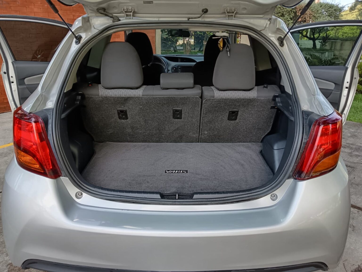 Toyota-Yaris-HB-AT-2015-590GDT (9)