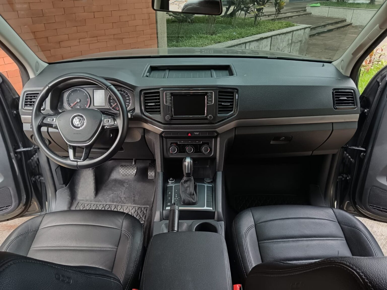 Volkswagen-Amarok-V6-2023-210KVG (10)