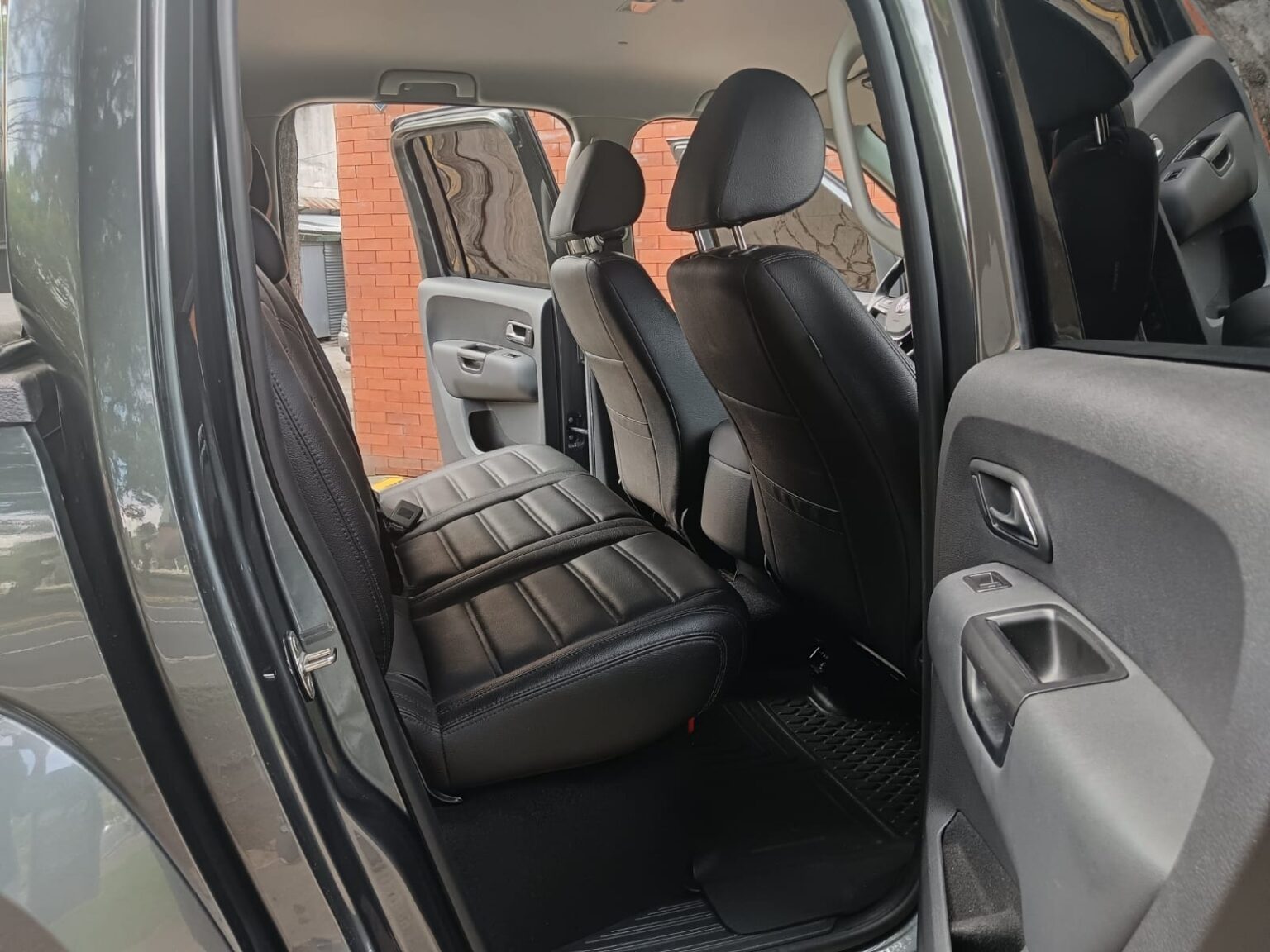 Volkswagen-Amarok-V6-2023-210KVG (11)