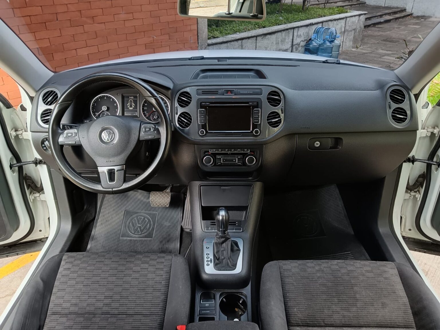 Volkswagen-Tiguan-2014-022FQY (10)