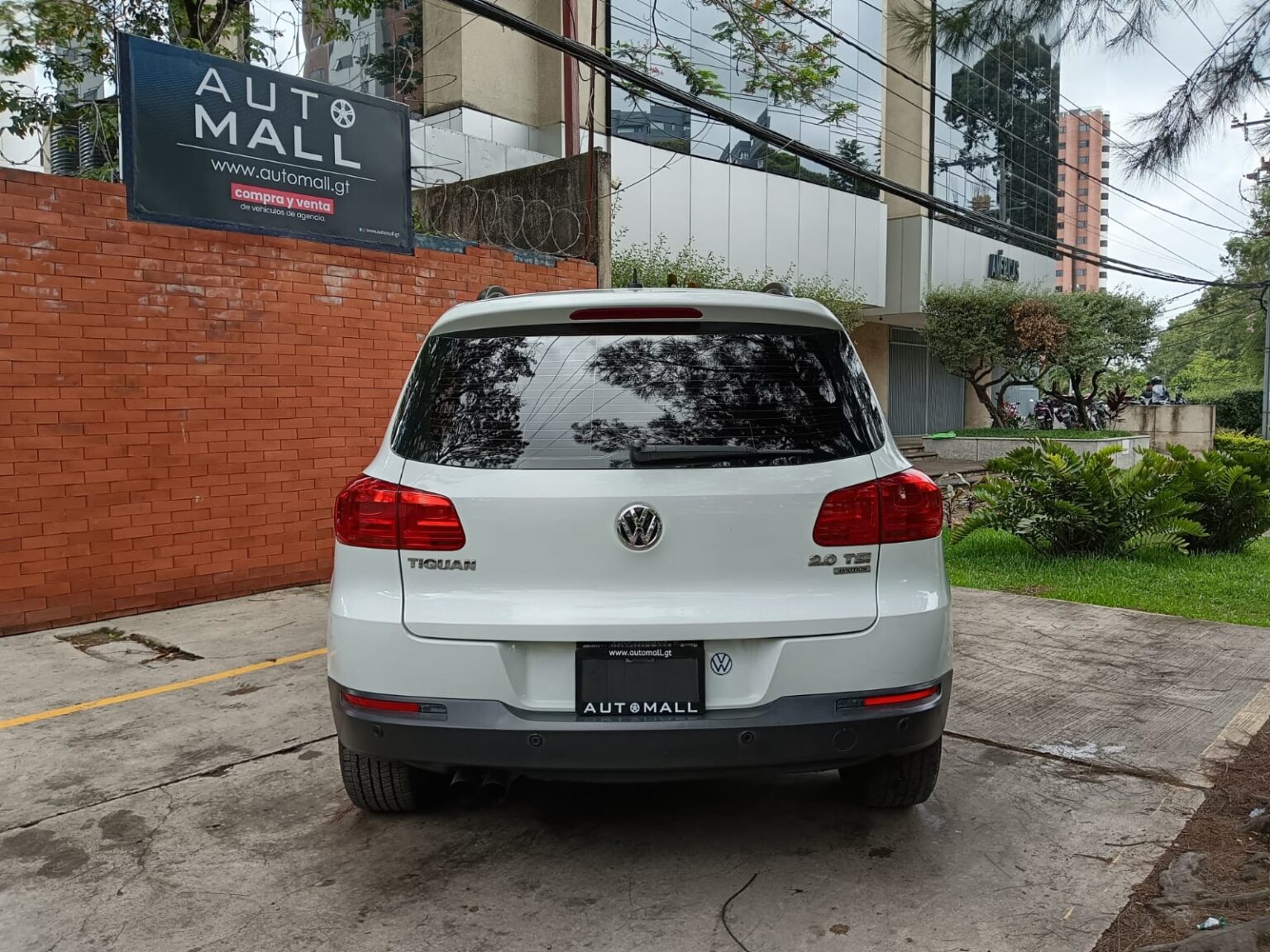 Volkswagen-Tiguan-2014-022FQY (4)