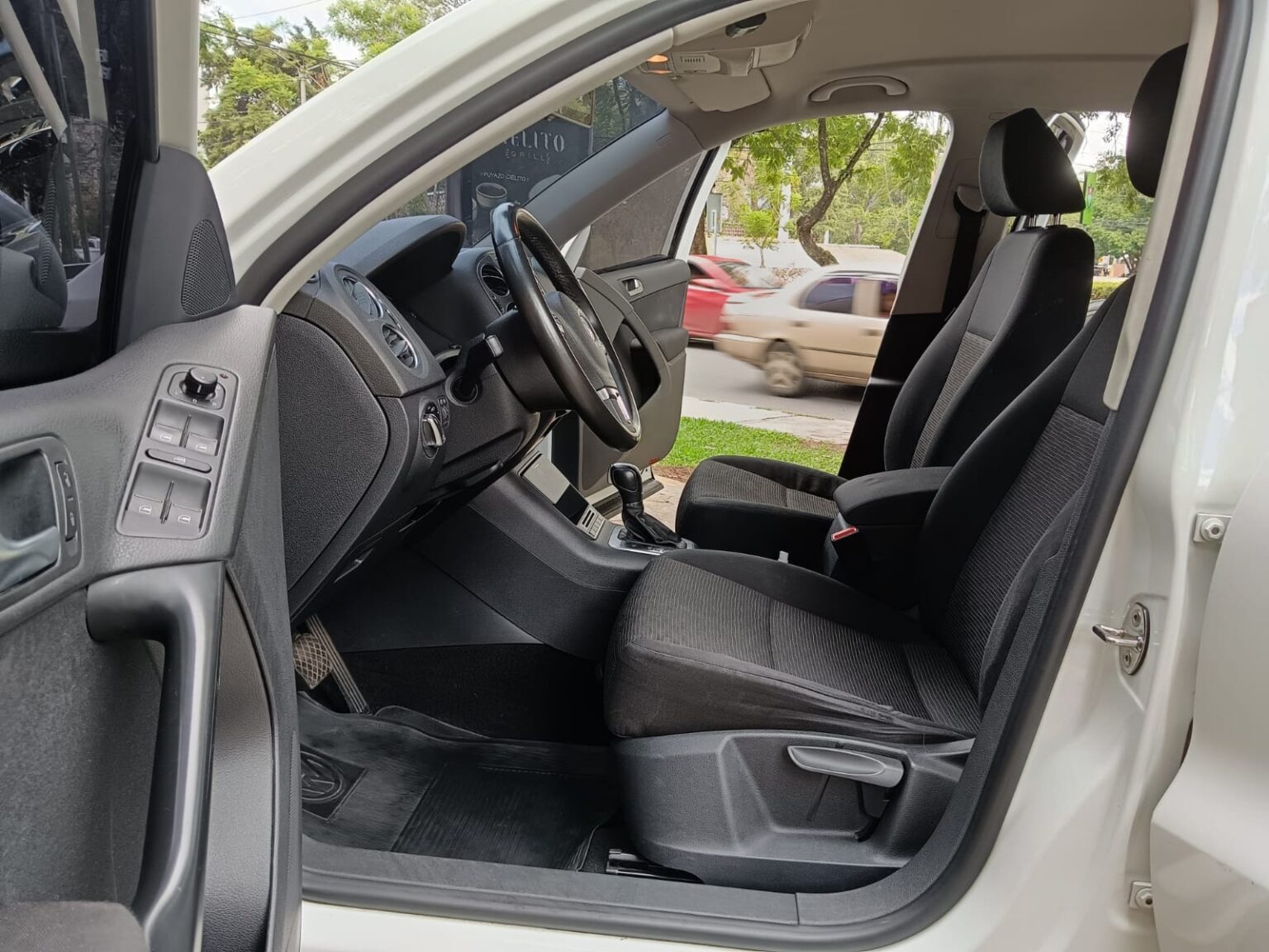 Volkswagen-Tiguan-2014-022FQY (5)