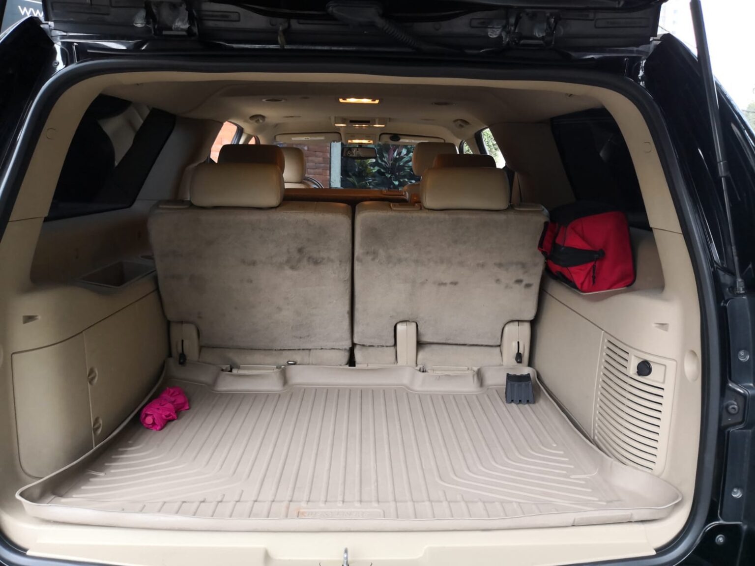 Chevrolet-Suburban-LT-2010-046DVX (16)