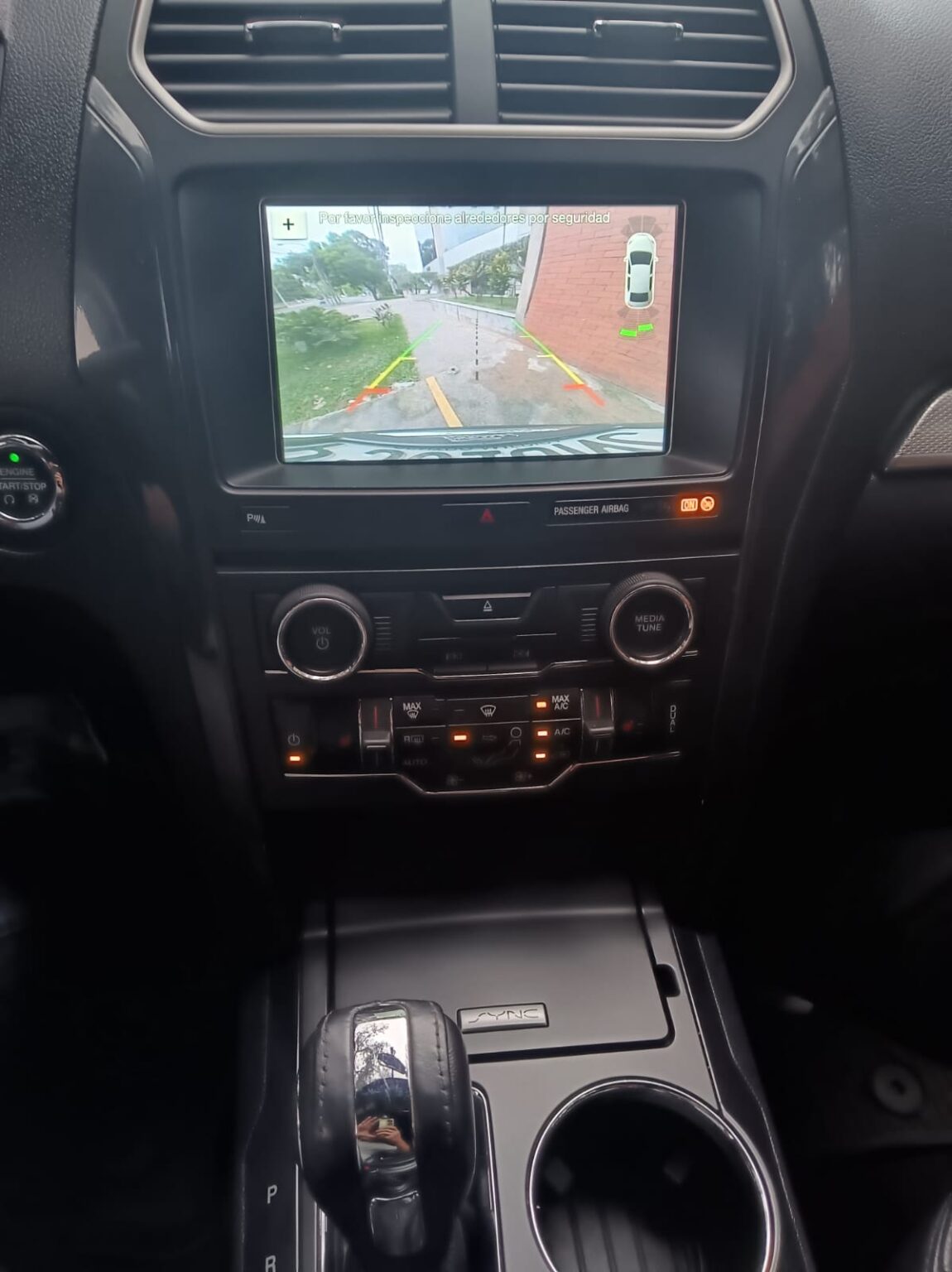 Ford-Explorer-XLT-2018-581JNC (13)