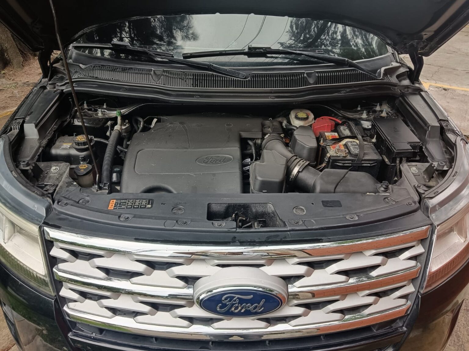 Ford-Explorer-XLT-2018-581JNC (18)
