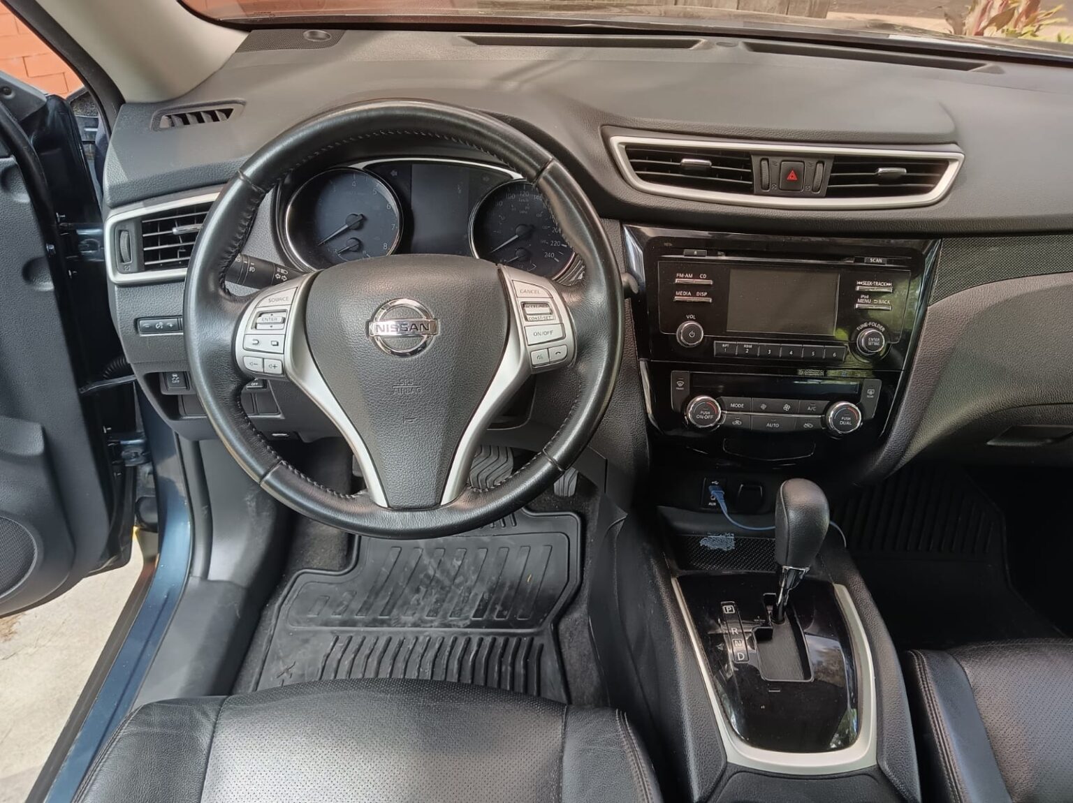 Nissan-XTrail-2017-149GLD (10)