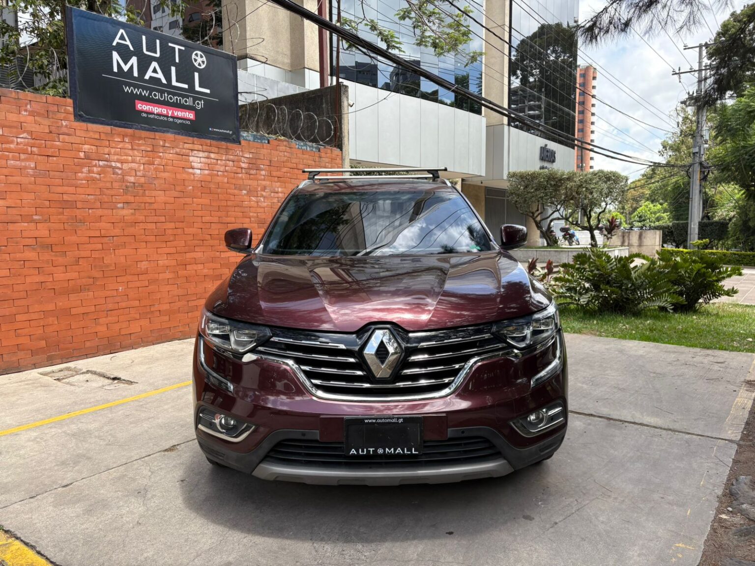 Renault-Koleos-2018-300GYR (1)