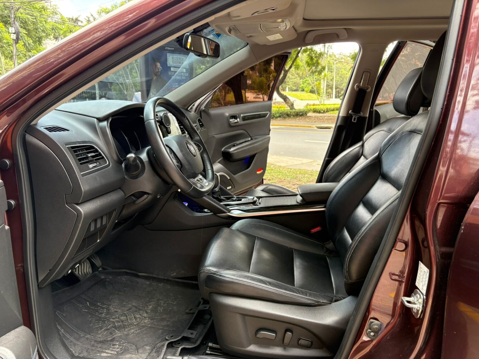 Renault-Koleos-2018-300GYR (8)