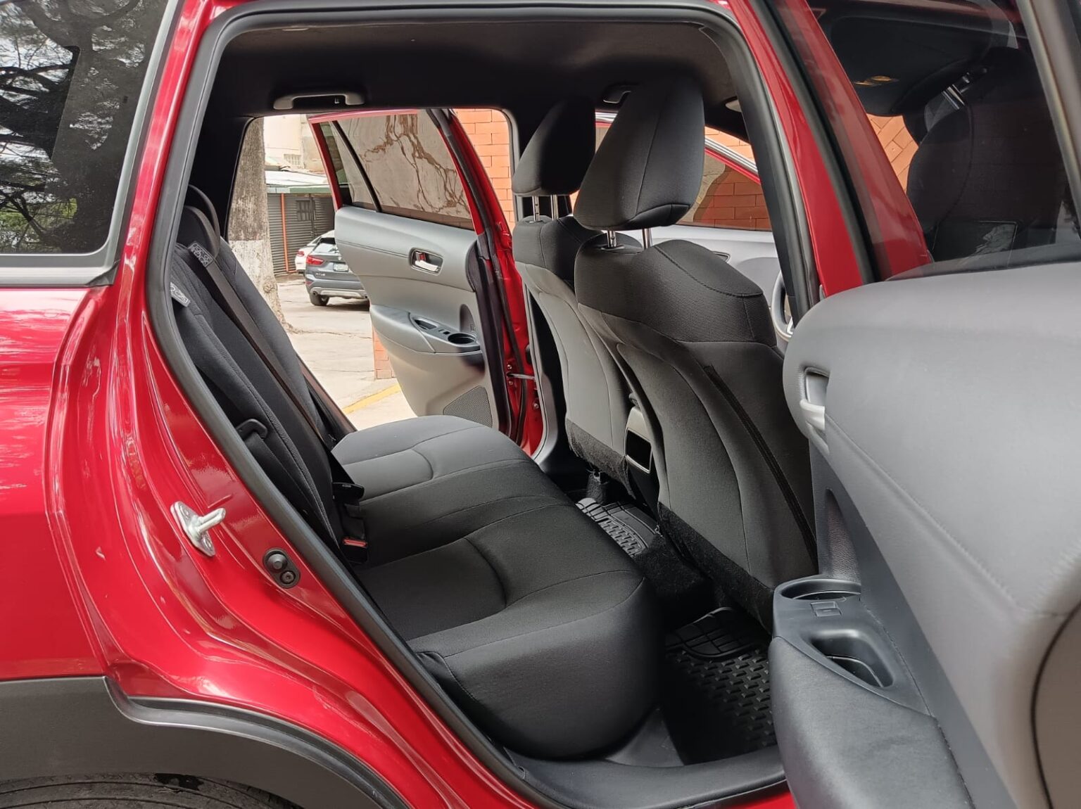 Toyota-Corolla-Cross-2023-965JWV (10)