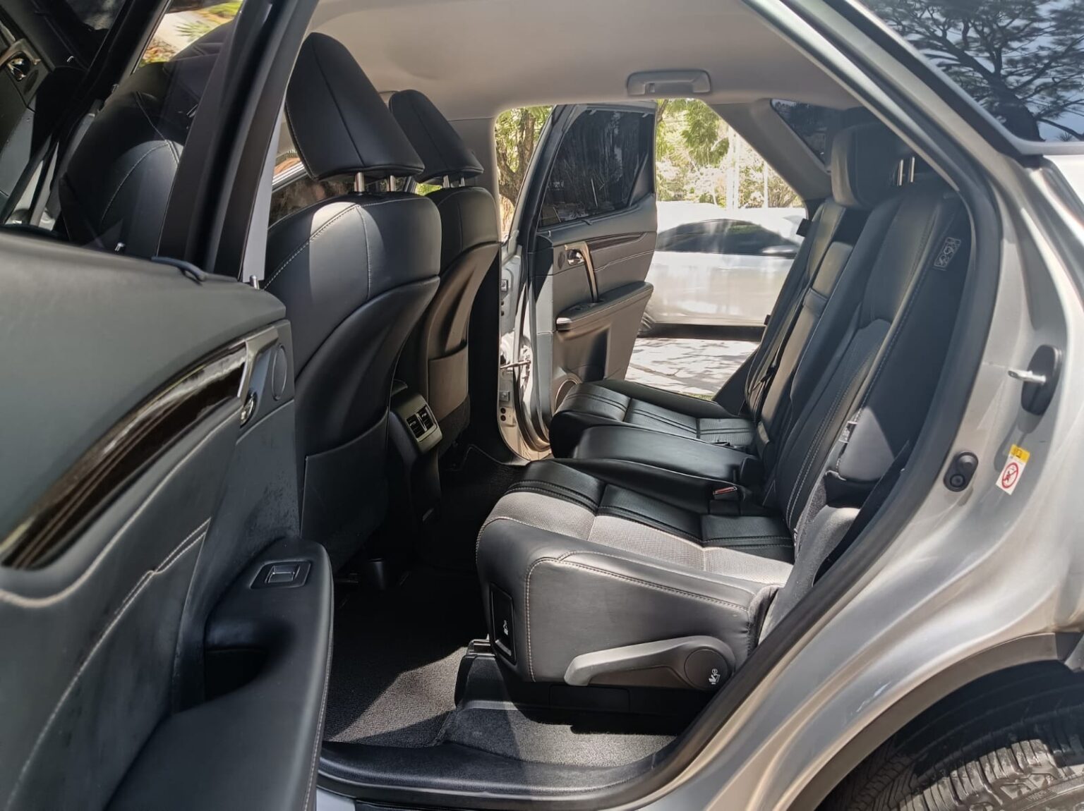 Lexus-RX350L-2019-113JNF (16)