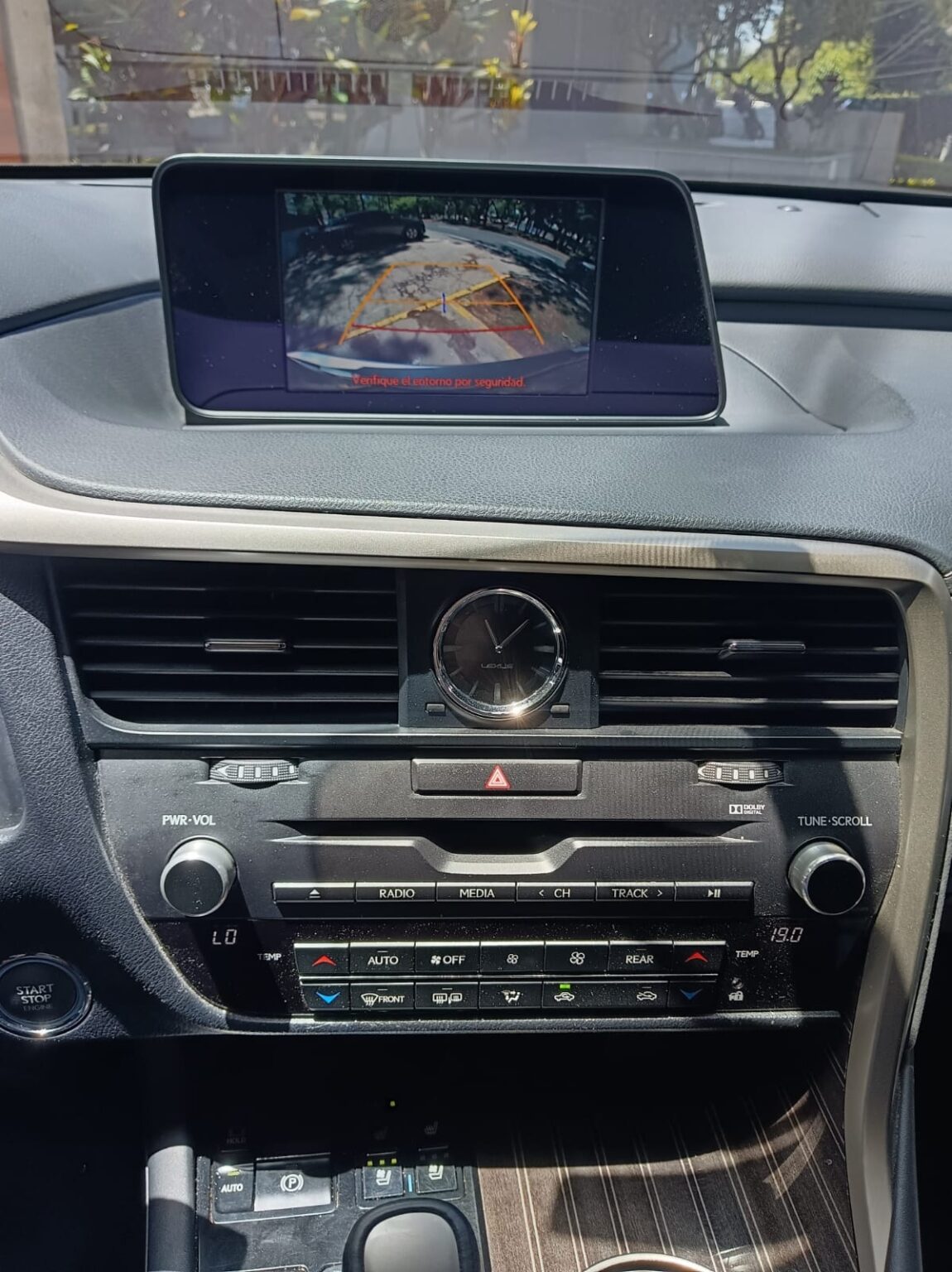 Lexus-RX350L-2019-113JNF (6)