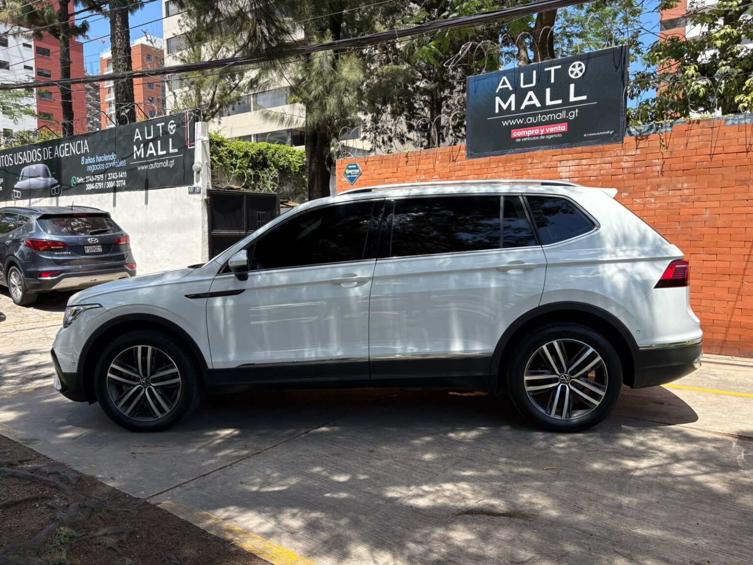 Volkswagen-Tiguan-2023-212KLN (13)