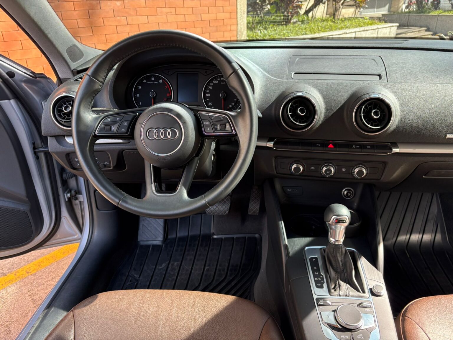 Audi-A3-2019-739KRG (13)