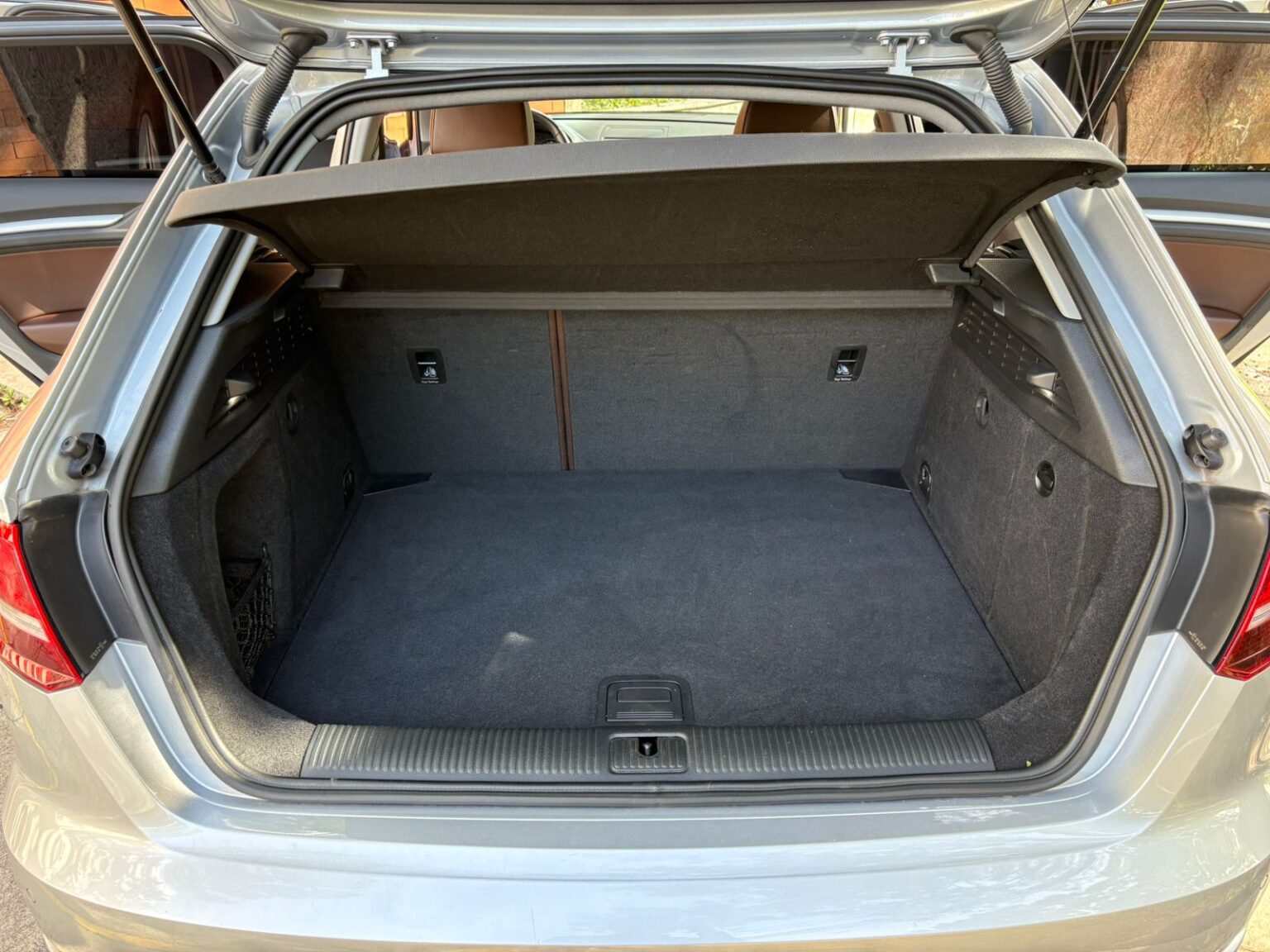 Audi-A3-2019-739KRG (15)