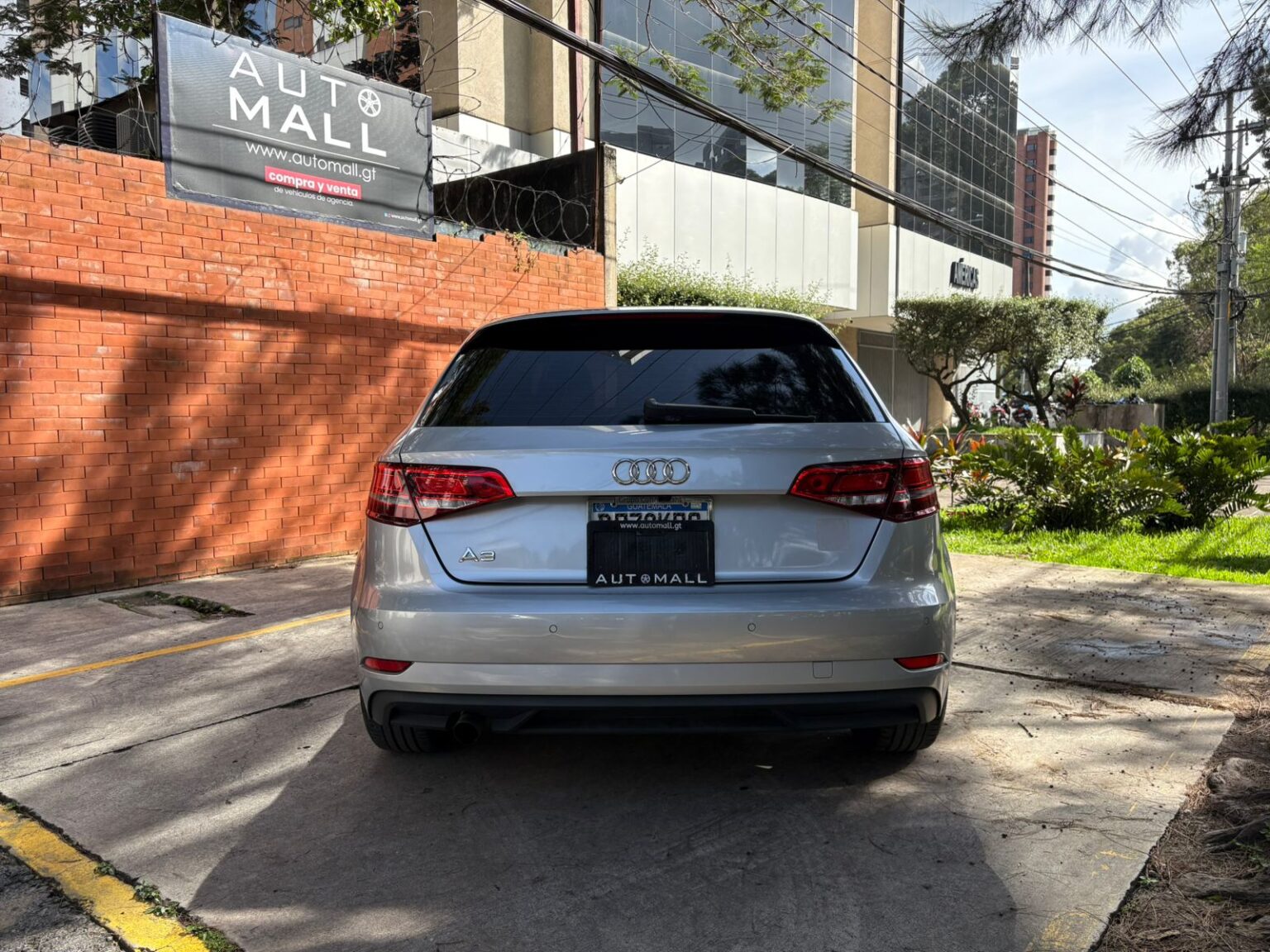 Audi-A3-2019-739KRG (5)