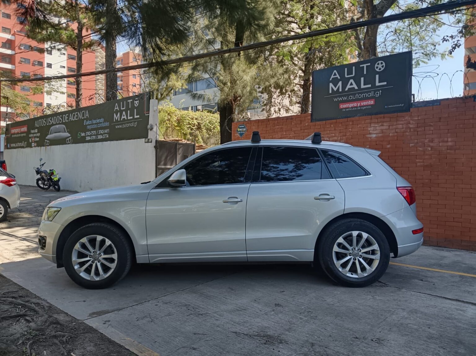 Audi-Q5-2011-908DZD (1)