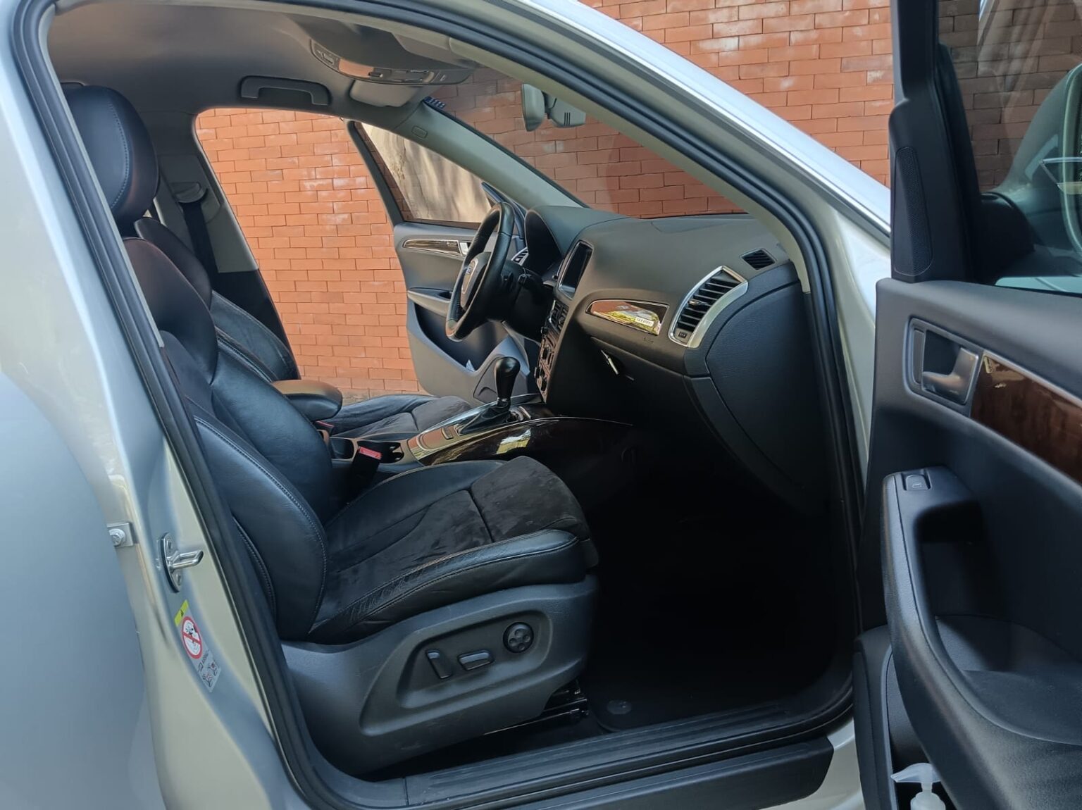 Audi-Q5-2011-908DZD (10)