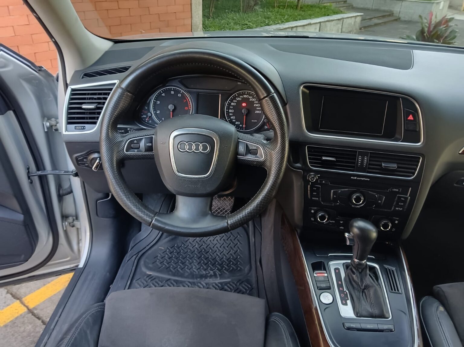 Audi-Q5-2011-908DZD (11)