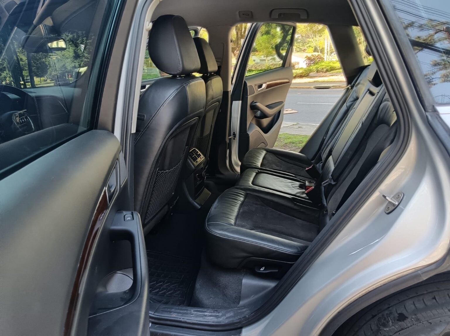 Audi-Q5-2011-908DZD (14)