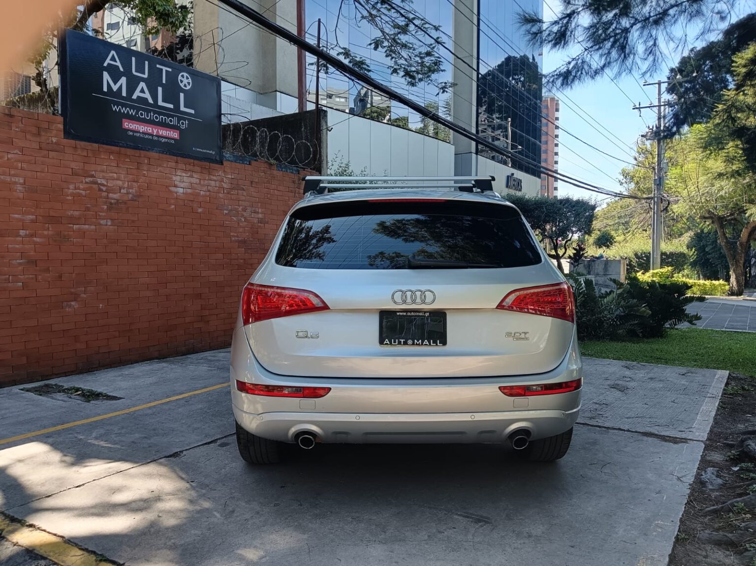 Audi-Q5-2011-908DZD (16)