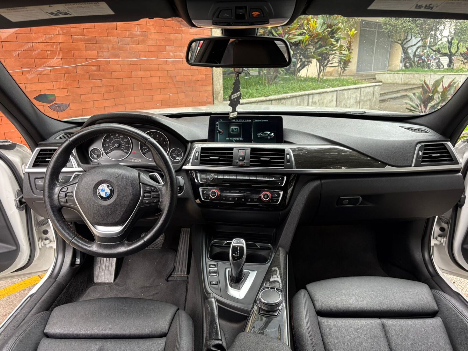 BMW-330i-2017-108LJS (12)