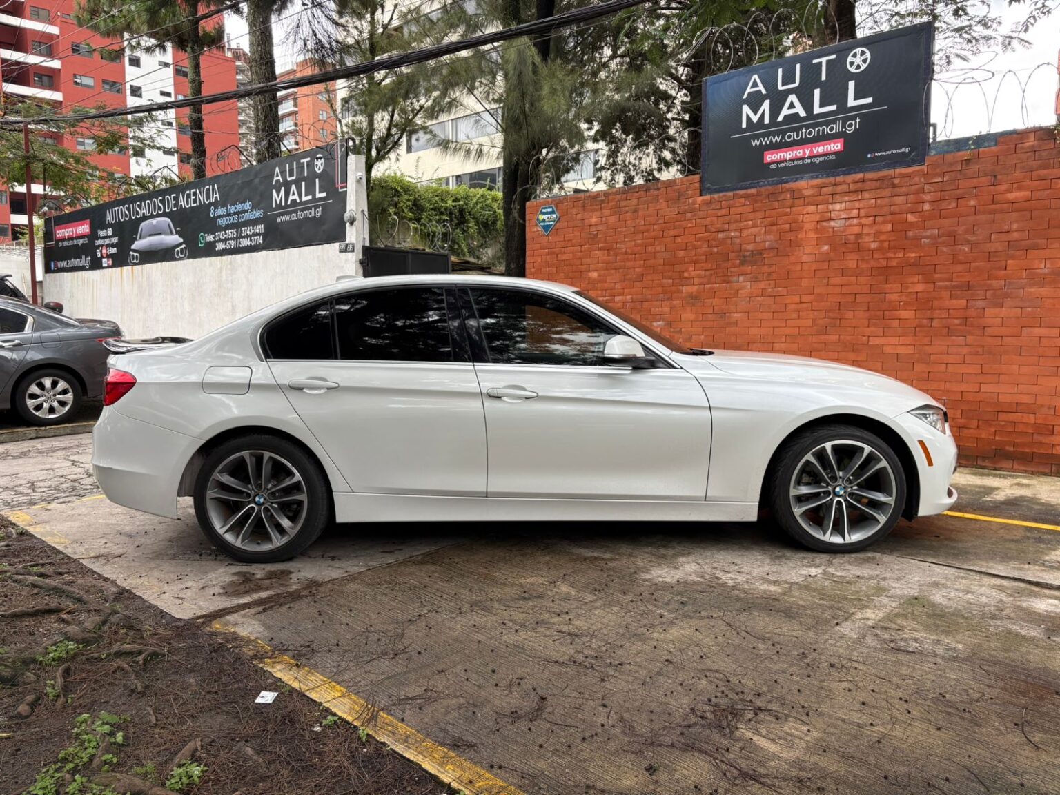 BMW-330i-2017-108LJS (6)