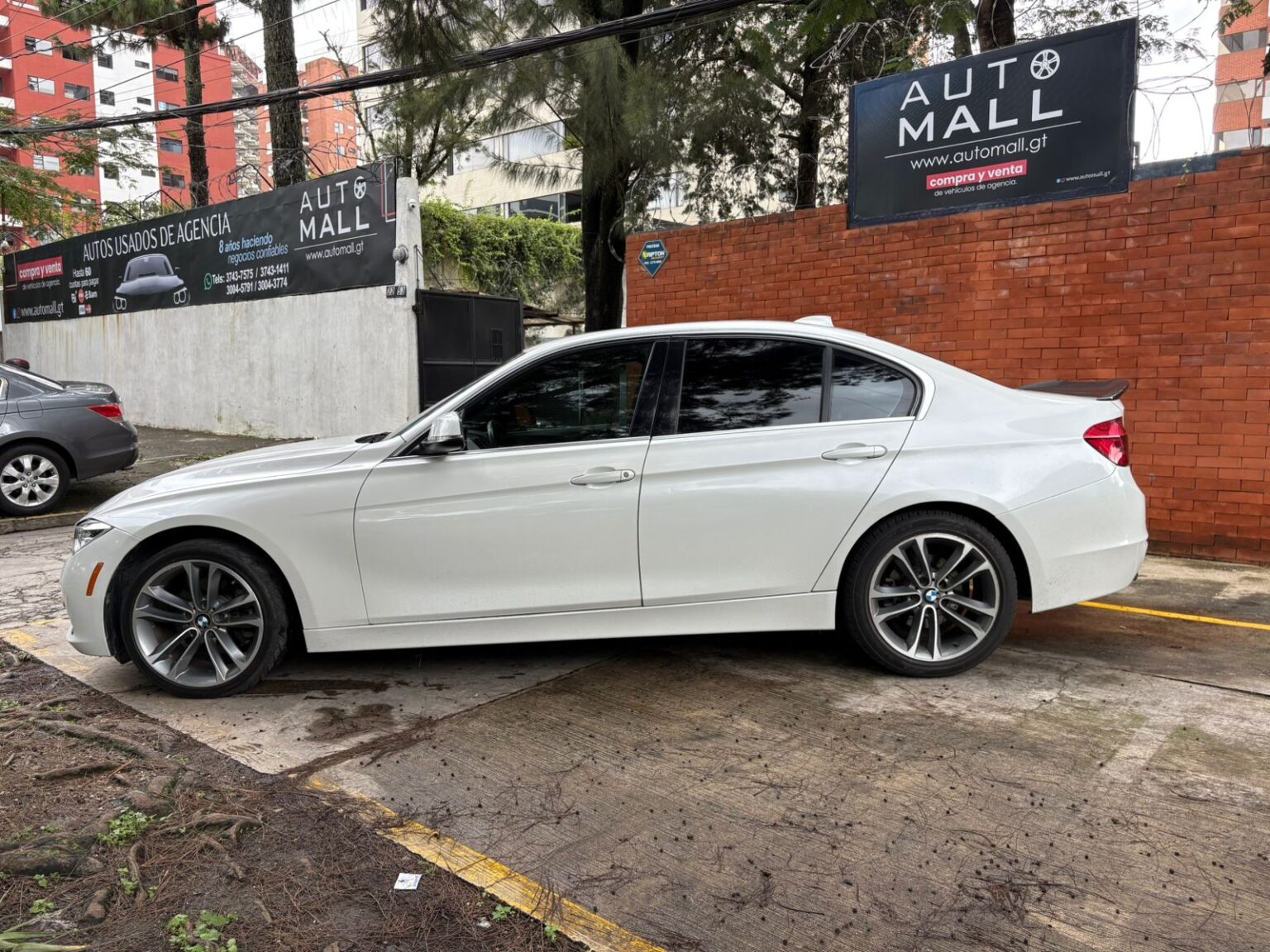 BMW-330i-2017-108LJS (7)