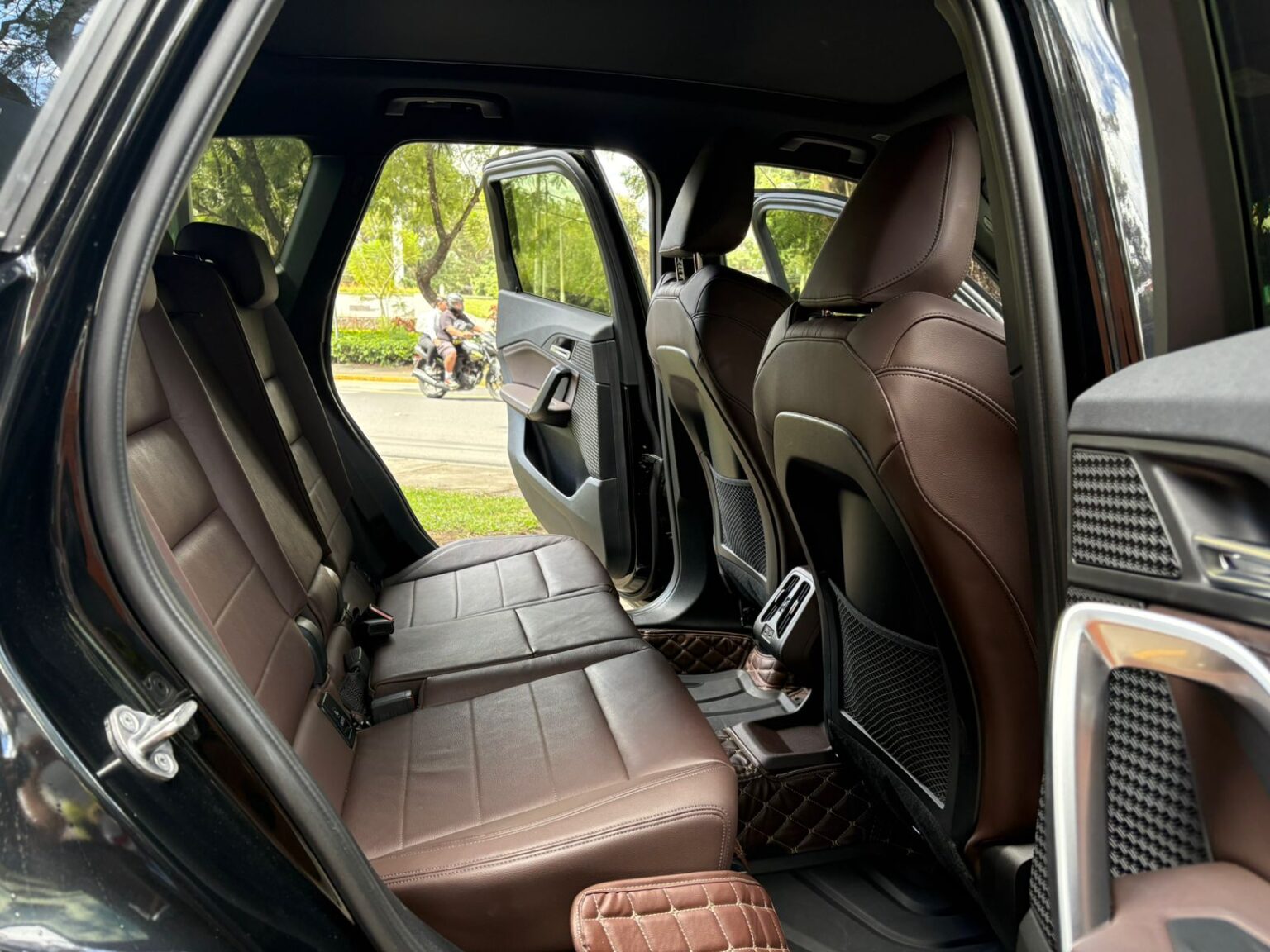 BMW-X1-Sdrive-18i-2023-983KCC (11)