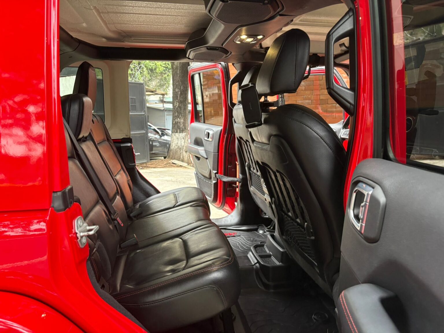 Jeep-Wrangler-Rubicon-2022-125KMW (11)