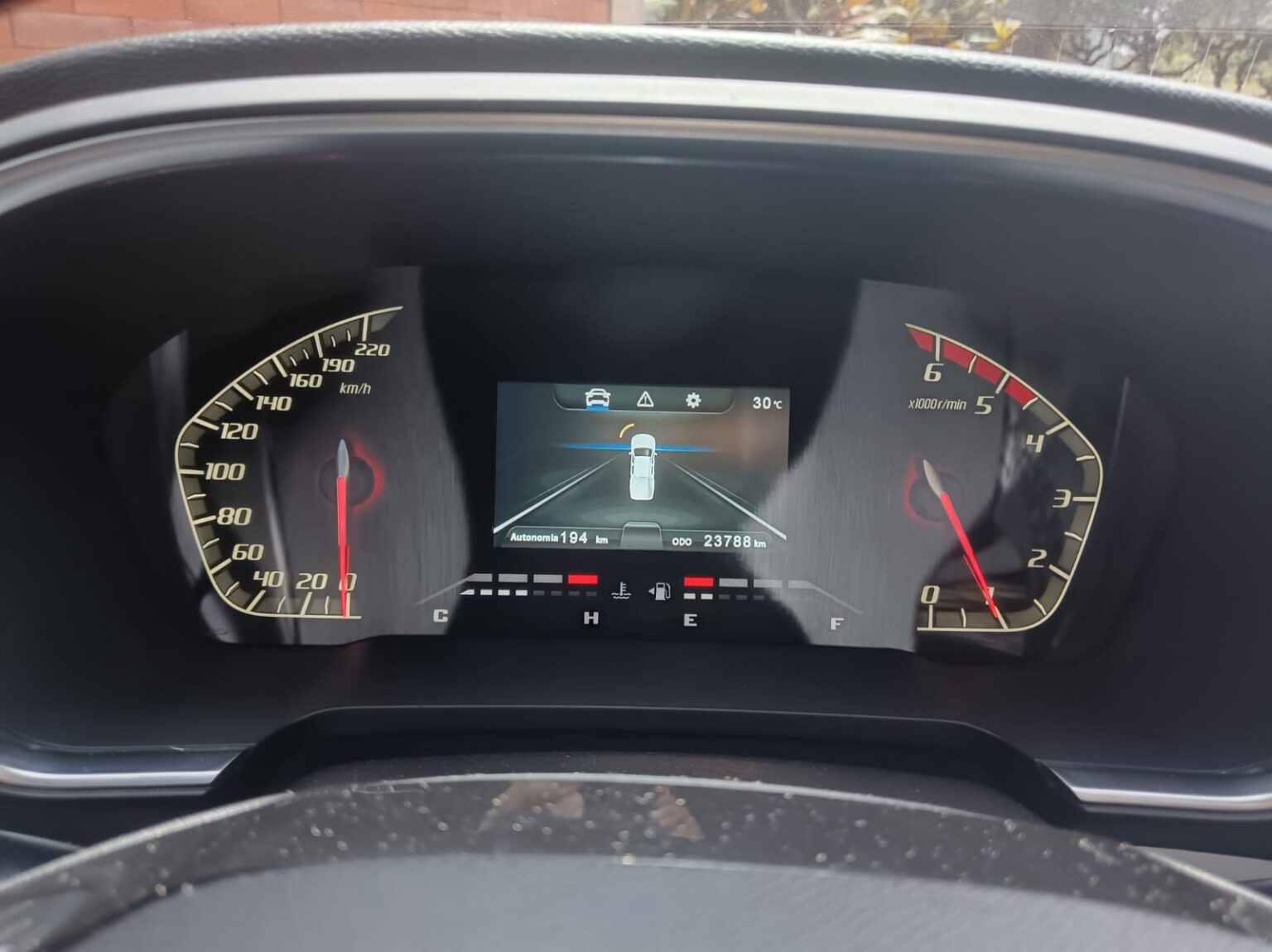 Peugeot-Landtrek-MT-676KNJ (12)