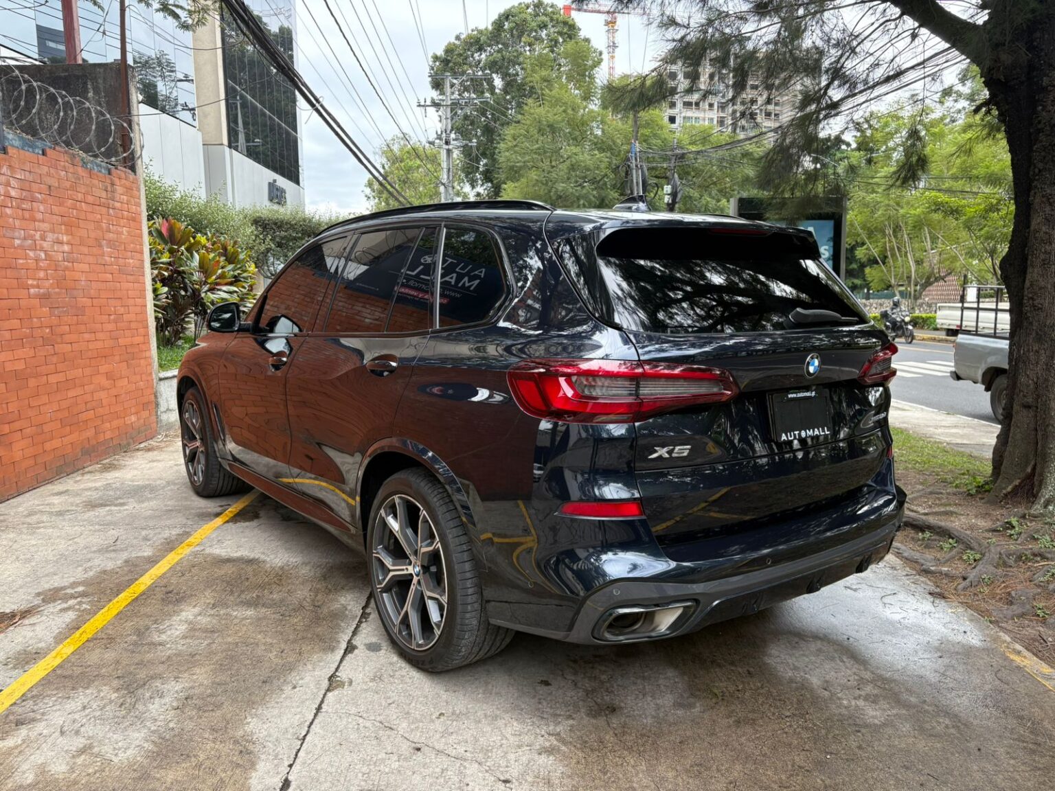 BMW-X5-XDrive-40i-2021-093JVY (6)