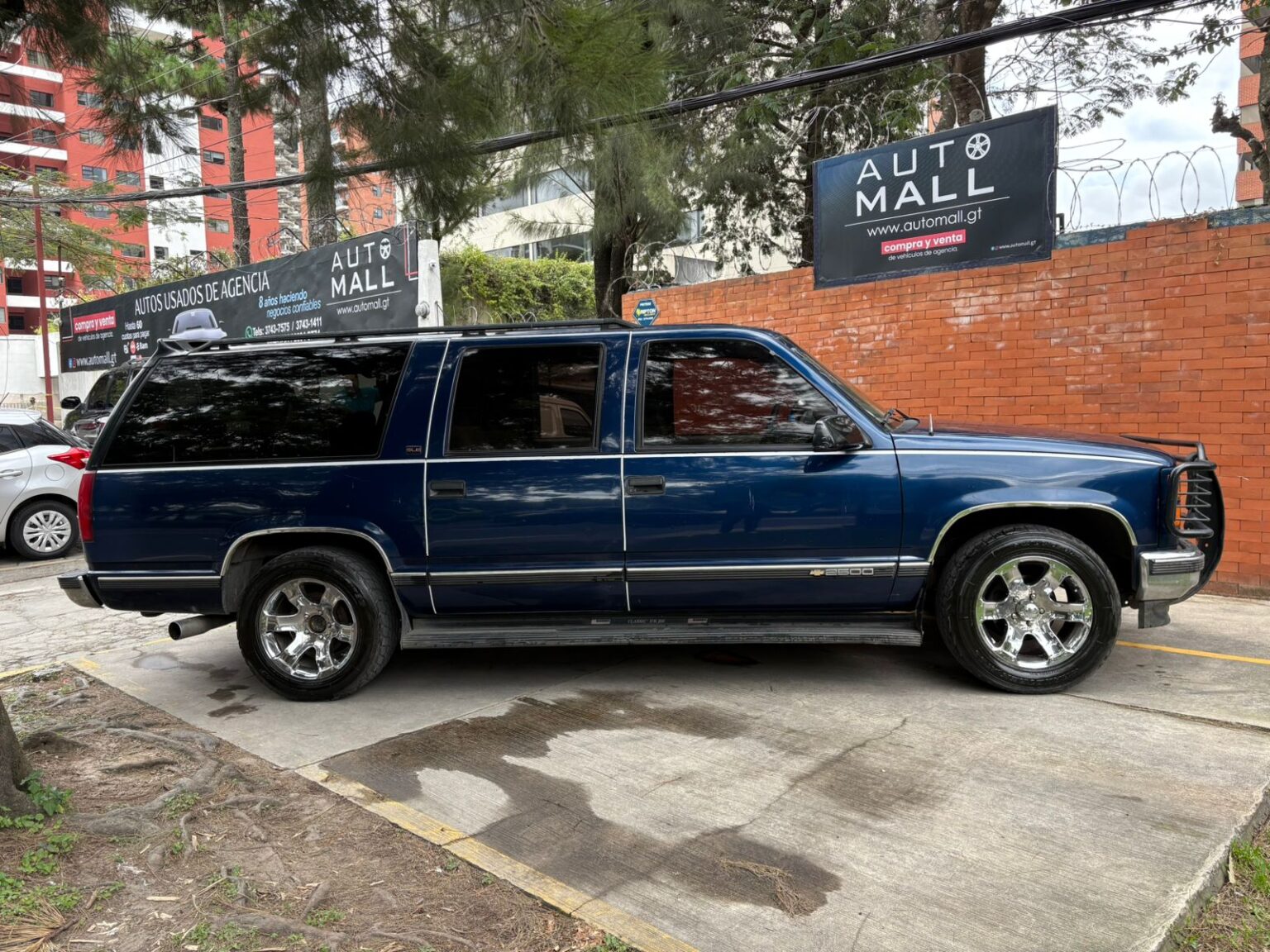 Chevrolet-Suburban-1997-036CLC (10)