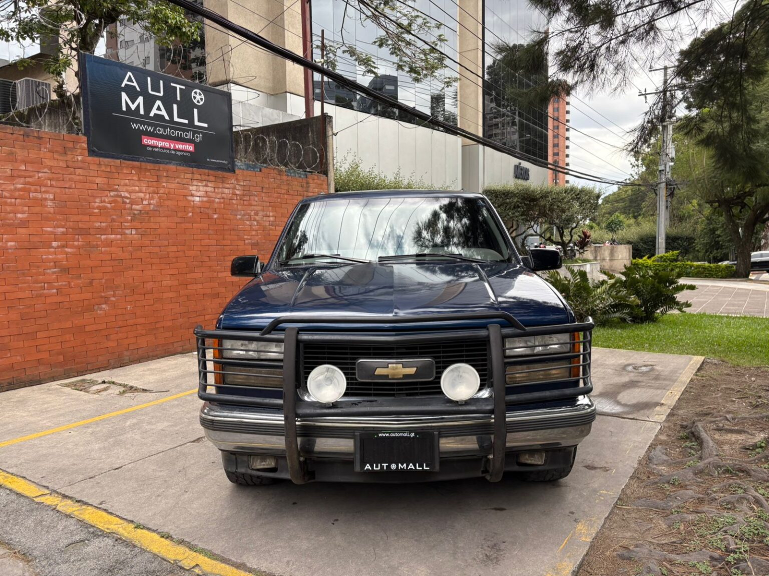 Chevrolet-Suburban-1997-036CLC (2)