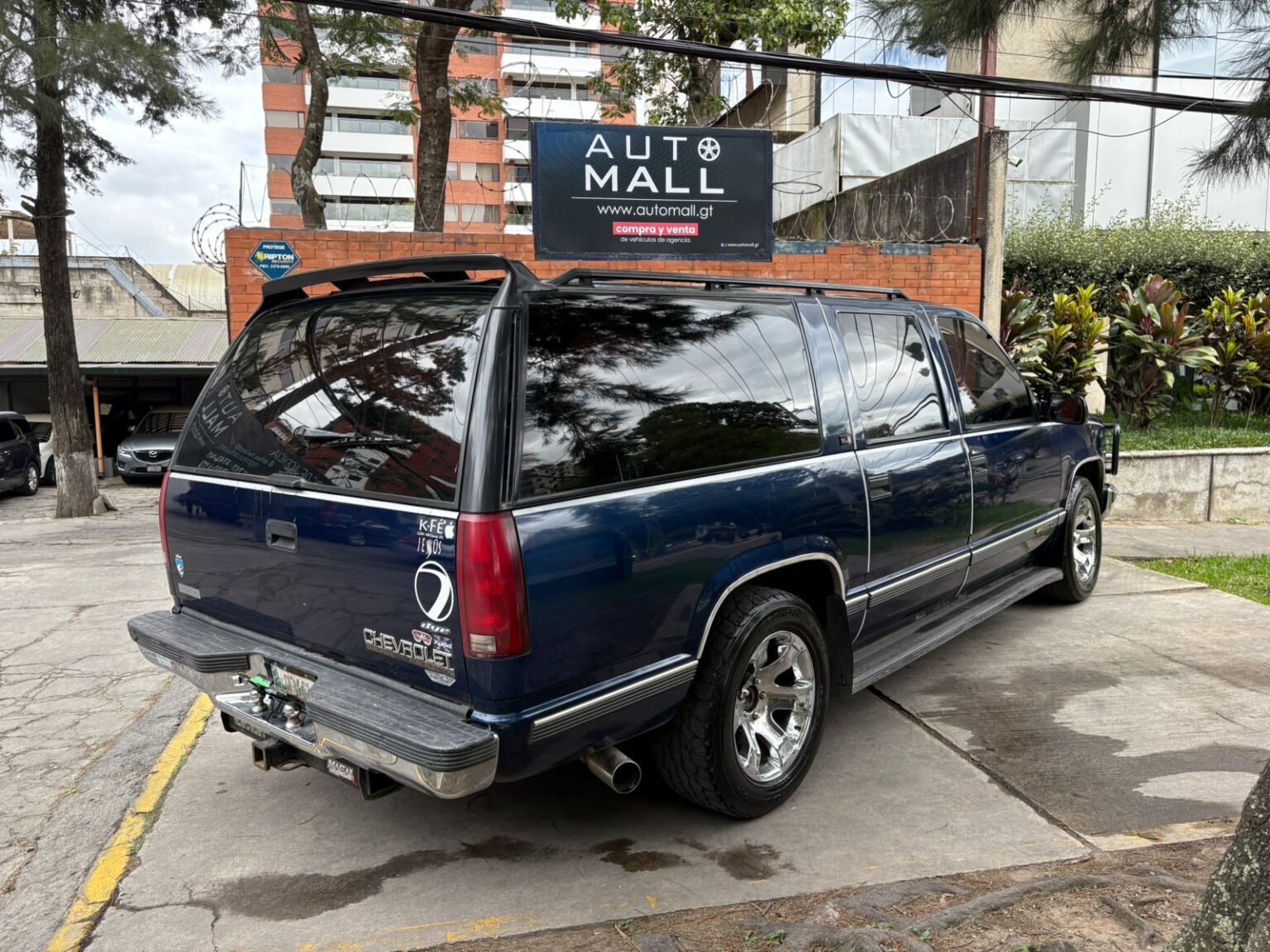 Chevrolet-Suburban-1997-036CLC (3)