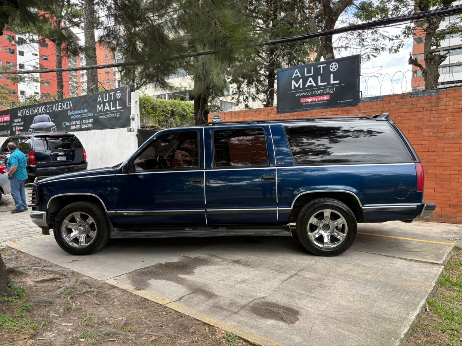 Chevrolet-Suburban-1997-036CLC (6)