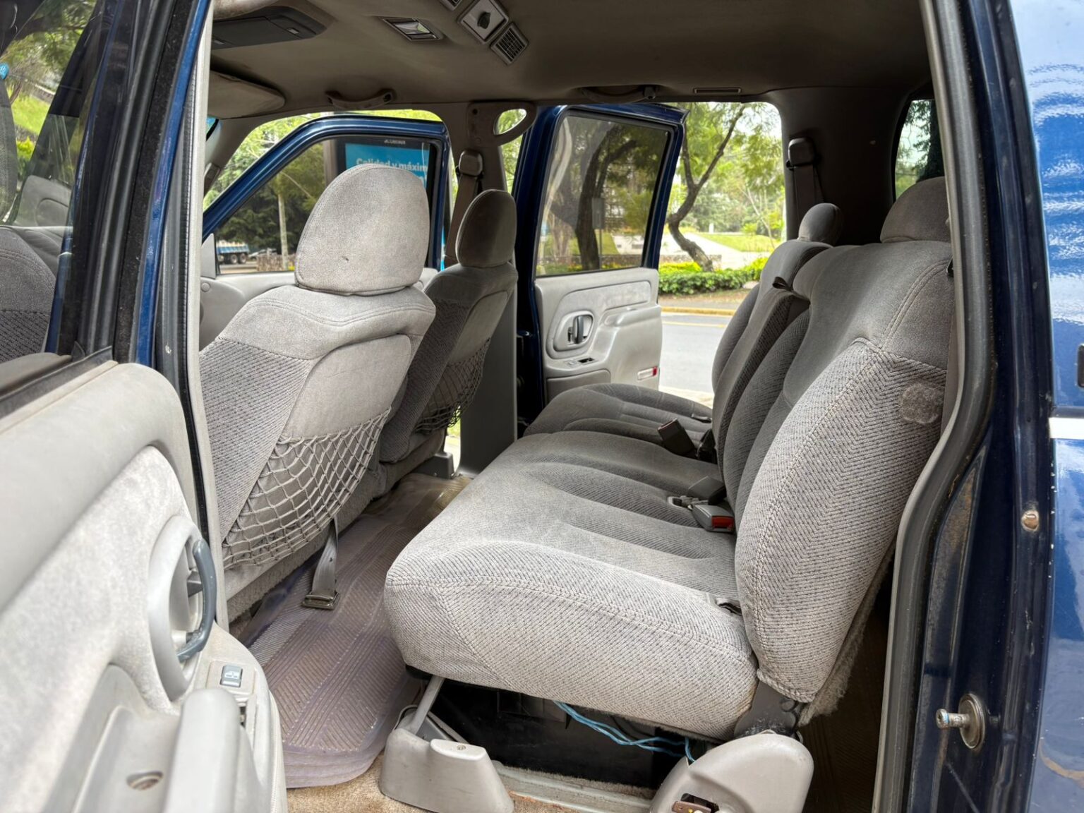 Chevrolet-Suburban-1997-036CLC (8)