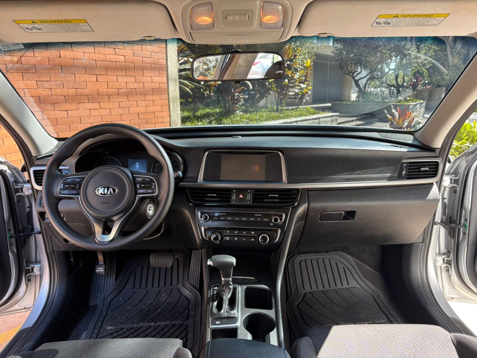 Kia-Optima-LX-2018-778JCT (12)