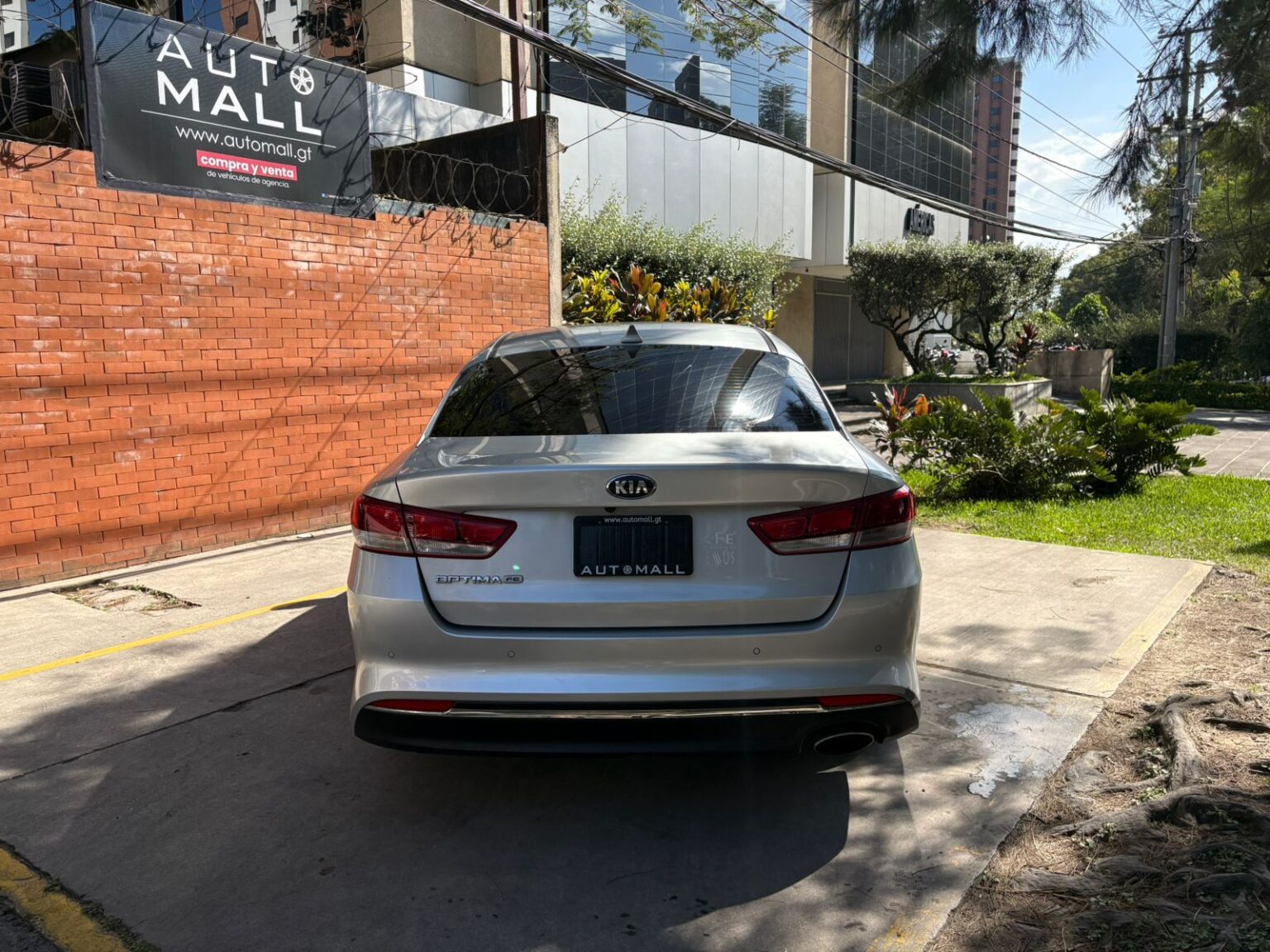 Kia-Optima-LX-2018-778JCT (5)