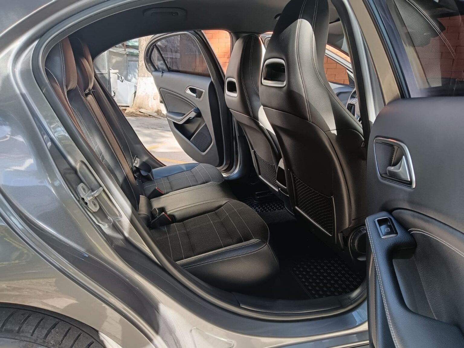 Mercedes-Benz-A200-2014-361FRB (10)